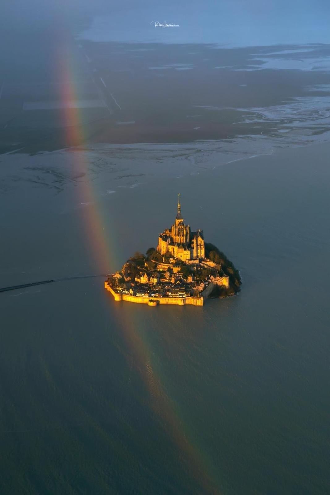 Arc En Ciel Du Mont Acomodação com café da manhã Pontorson Exterior foto