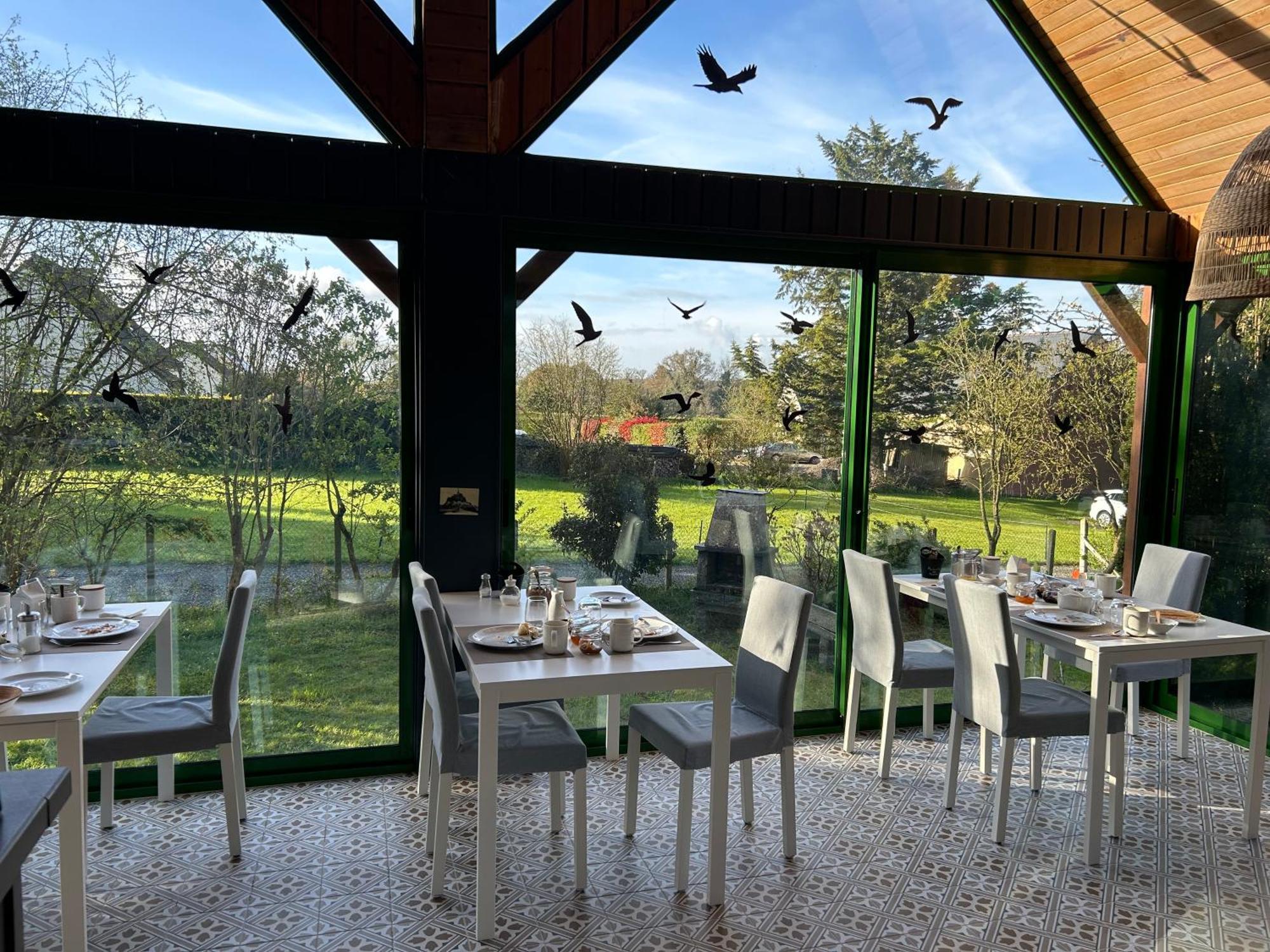 Arc En Ciel Du Mont Acomodação com café da manhã Pontorson Exterior foto
